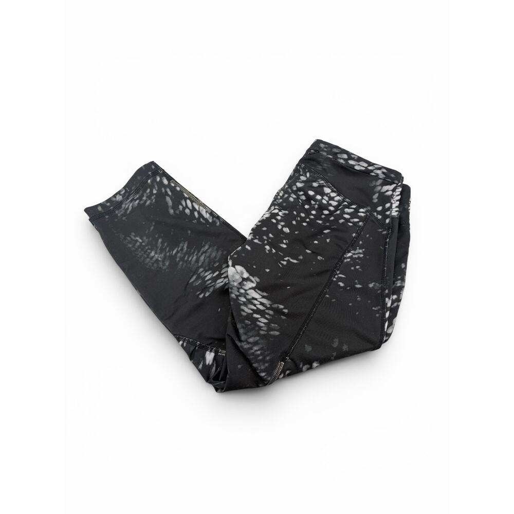 Pink Lotus Capri Workout Leggings Women’s Medium Black White Activewear